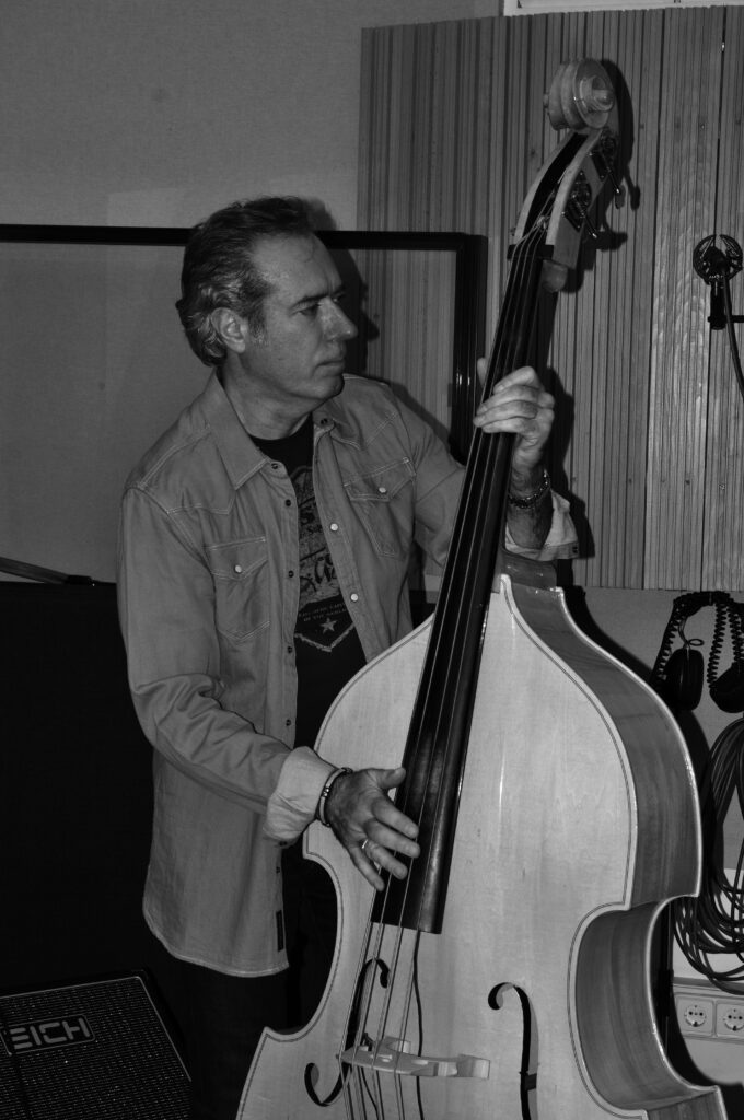 am mitik studios (2020)